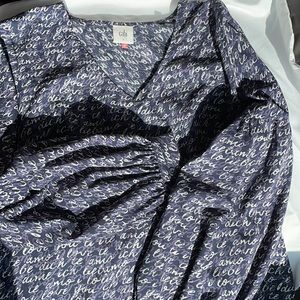 Cabi Bell Sleeve ‘I love you’  Top M